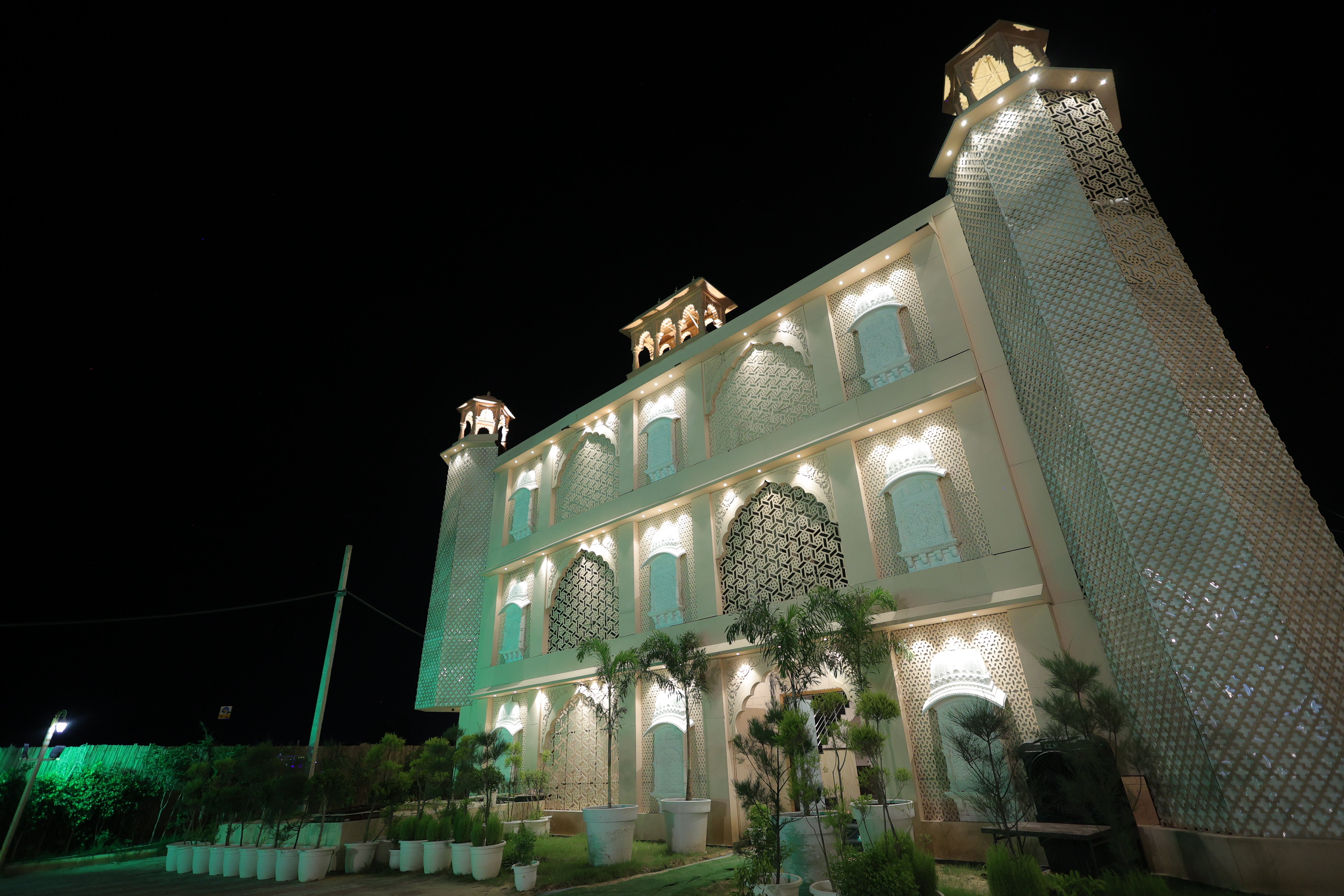 best banquet hall in wazirpur